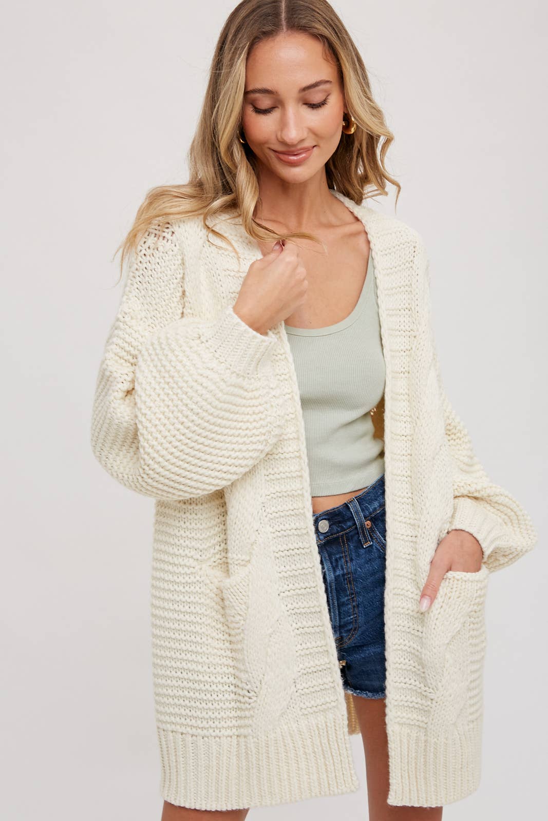 CHUNKY CABLE LANTERN SLEEVE CARDIGAN: CREAM / M/L